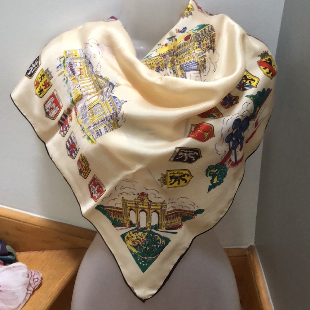 Vintage Belgium Souvenir Scarf with Heraldic Designs & Landmarks. Chic Fashion